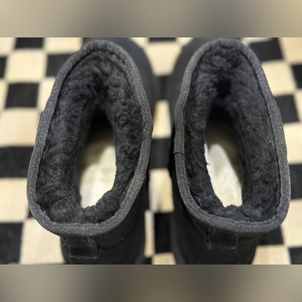 UGG Classic Mini Logo Side Black Size 8 - Picture 5 of 11